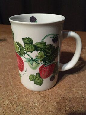 POTPOURRI PRESS FRUITS/STRAWBERRIES CERAMIC COFFEE MUG FLORAL NATURE 1991